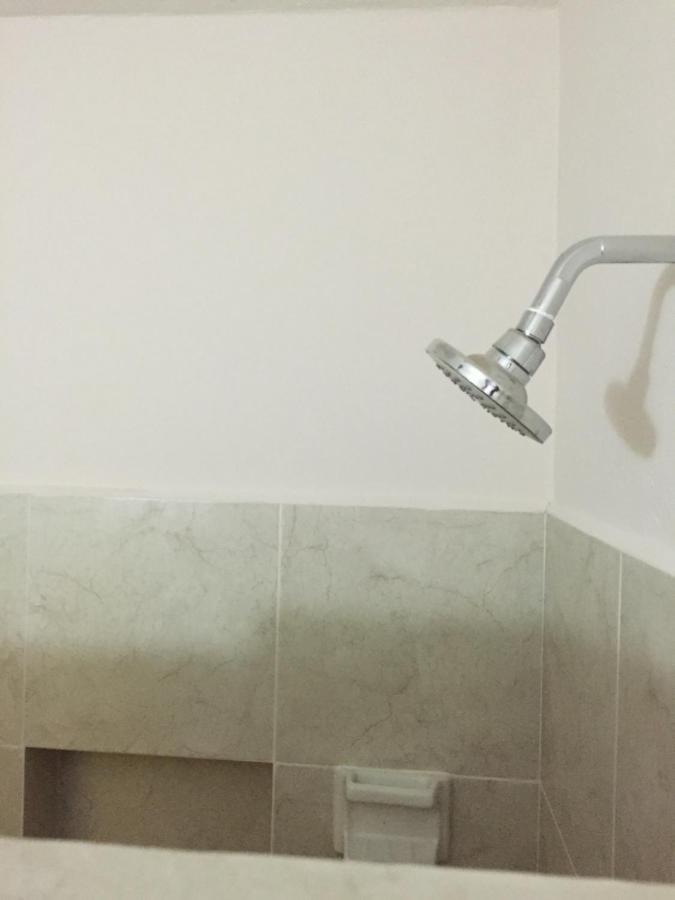Hostal Kin-Beh Hostel Валядолид Екстериор снимка